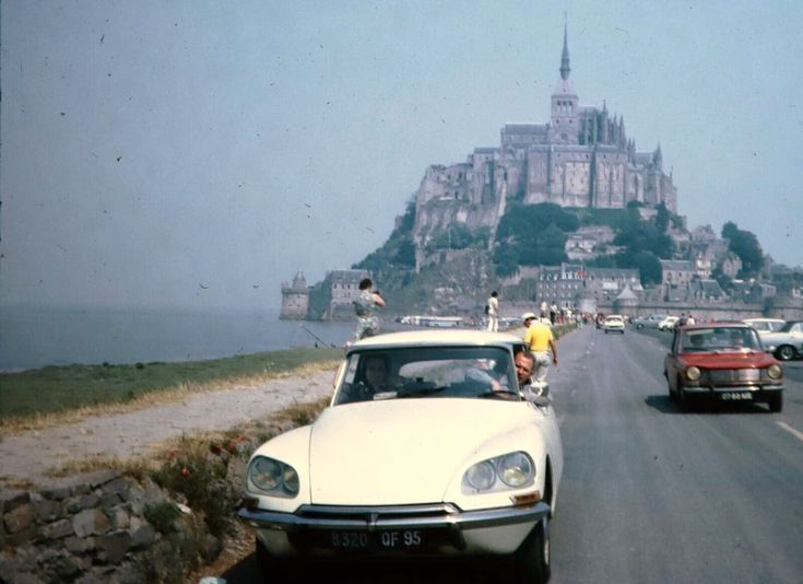 MontStMichel.jpg.4dd562dad3de91136d729edfb4abb532.jpg