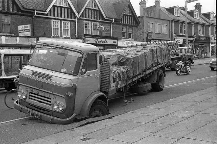 commer.jpg.740dd74dd9e635cd97583a814c885833.jpg