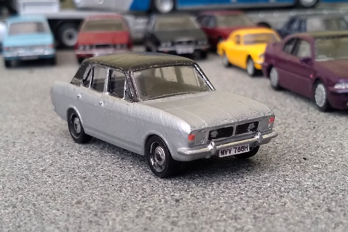 Ford_Cortina_MVV788H.jpg.da00278db5124ae6acaa72a44a7b9235.jpg