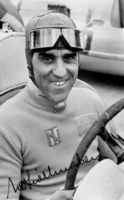 TazioNuvolari.jpg.31d67cc82ba93855a1453d4134d4ae28.jpg