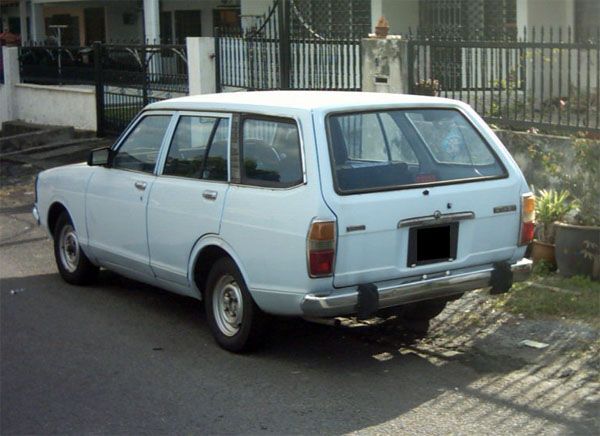 Datsun_Sunny_B310_van_rear.jpg.0a1b0d1cade9c77a7091f6102935100d.jpg