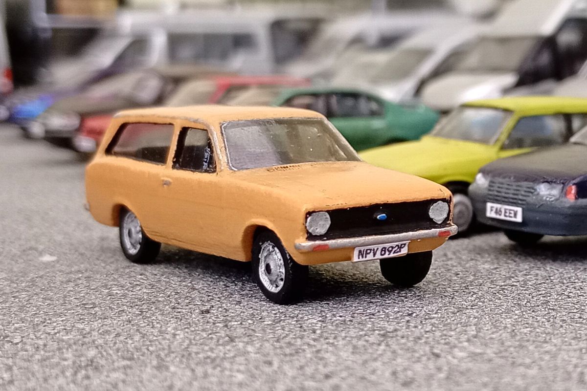 Ford_Escort_NPV892P.jpg.7288f03a69e3e09c52b25462b4e3bb81.jpg