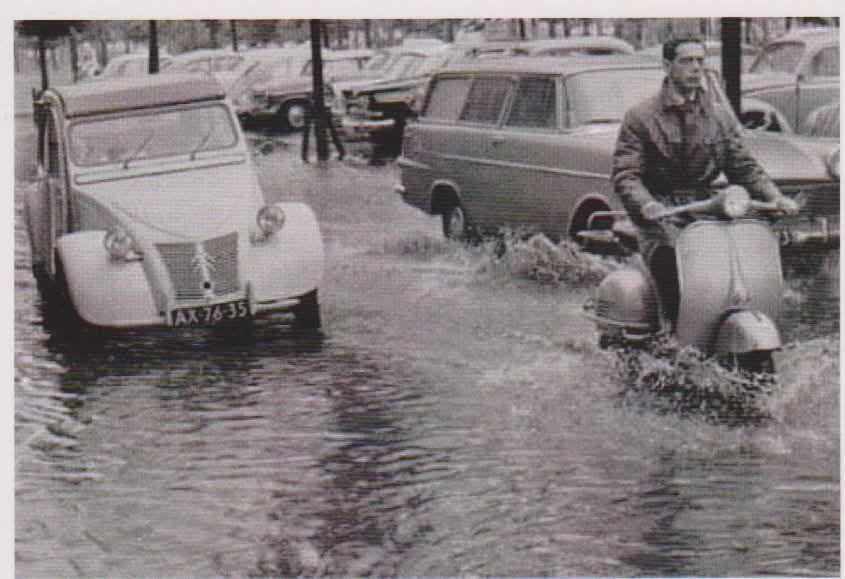 flood.jpg.af9c6785d70c79ff7fac86eda0624a90.jpg