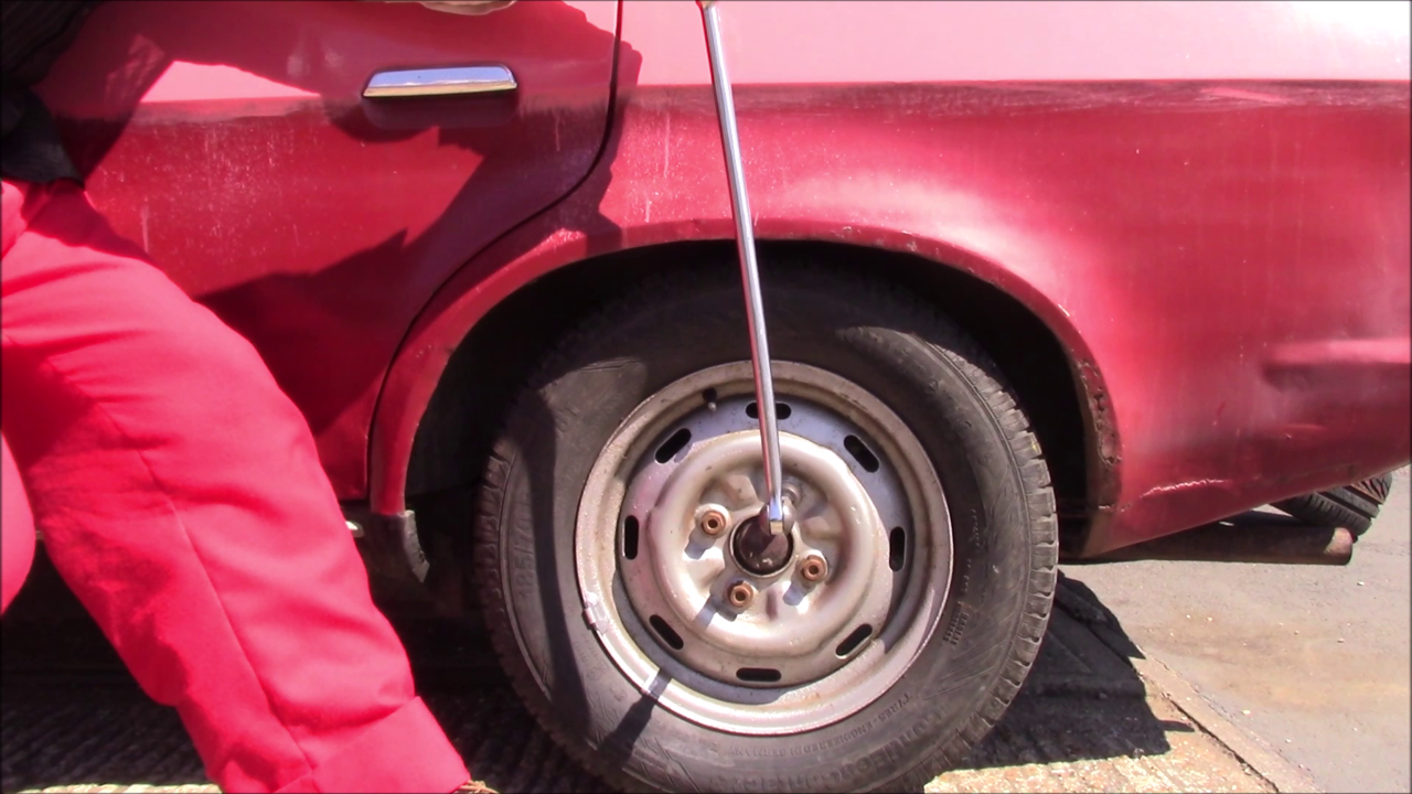22-HeadgasketandTyres13.png.3e80655f2b4e813f5dfe43d967464982.png