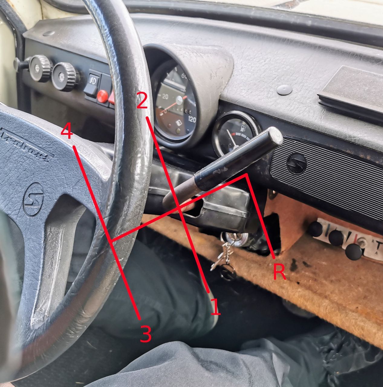 1984_trabant_p601s_gear_shift_annocated.jpg.f74cb5562fa753f677c743c809af7335.jpg