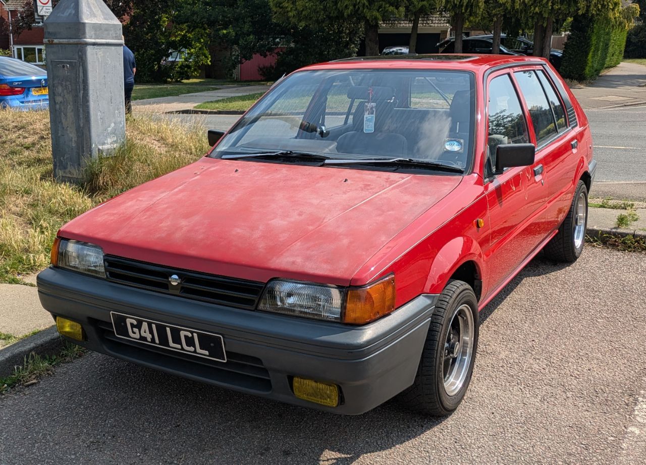1990NissanSunnyLS.jpg.f7822eec521e5ed34619fe44c4806d7f.jpg