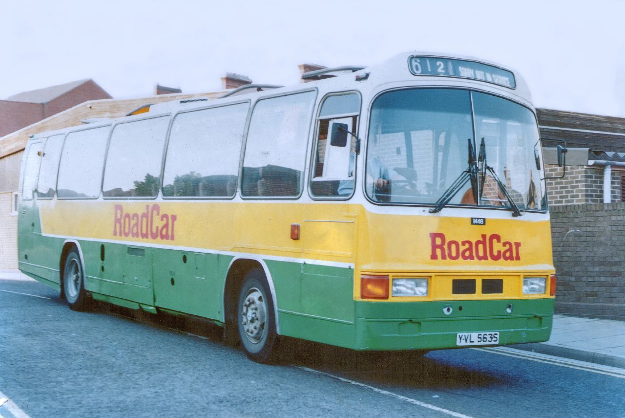 YVL63S.jpg.32c8ee24269fa5a8557e496334d7dfee.jpg