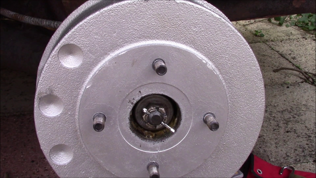 25-RearBrakespart2-31.png.5a835f25a8497eee959b636fb3a22faa.png