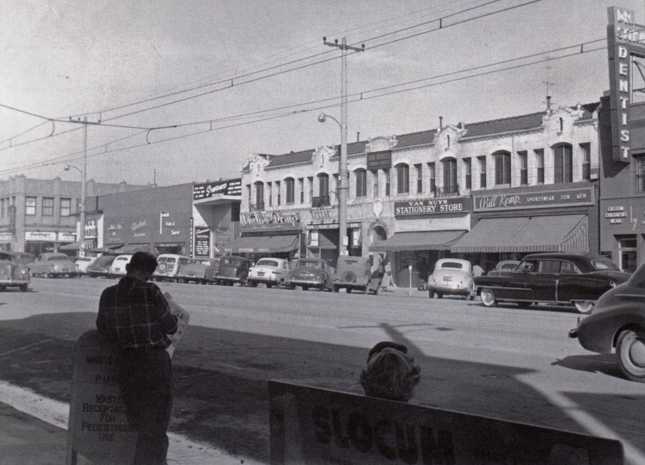 6400_block_Van_Nuys_Blvd.jpg.88a01fad6765866f1bf8a0c9a64565e0.jpg