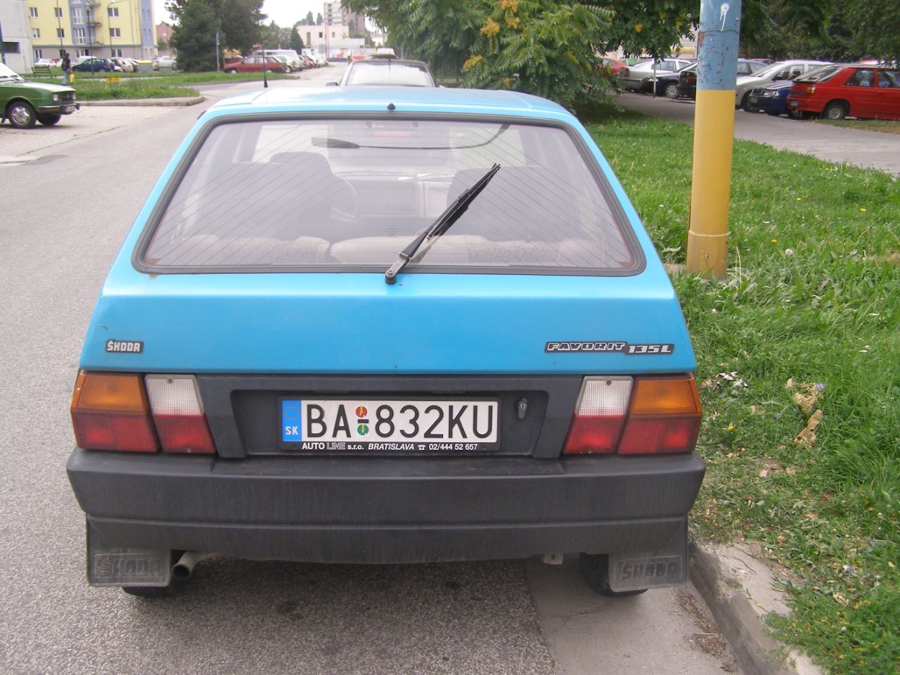 SKODA_FAVORIT_135_L.jpeg.87445a6533f4f8cb94e1d93449880f5a.jpeg