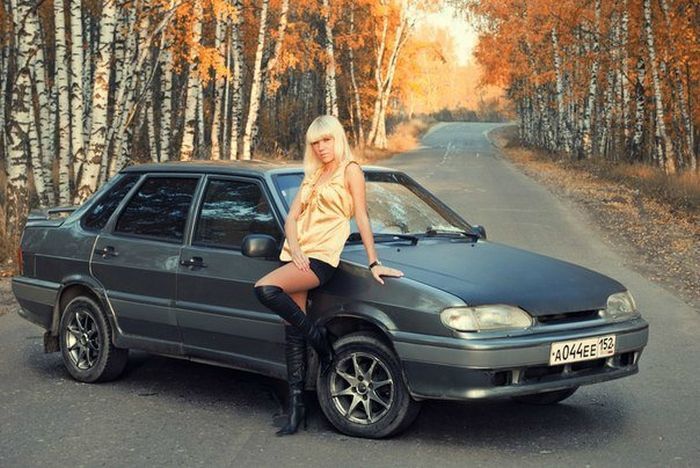 girls_cars_01.jpg.b896f86460cd065f558f78217dd9caa6.jpg