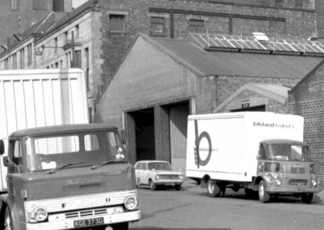 lorries.jpg.042da9b33726379353d9d381d5ff0346.jpg