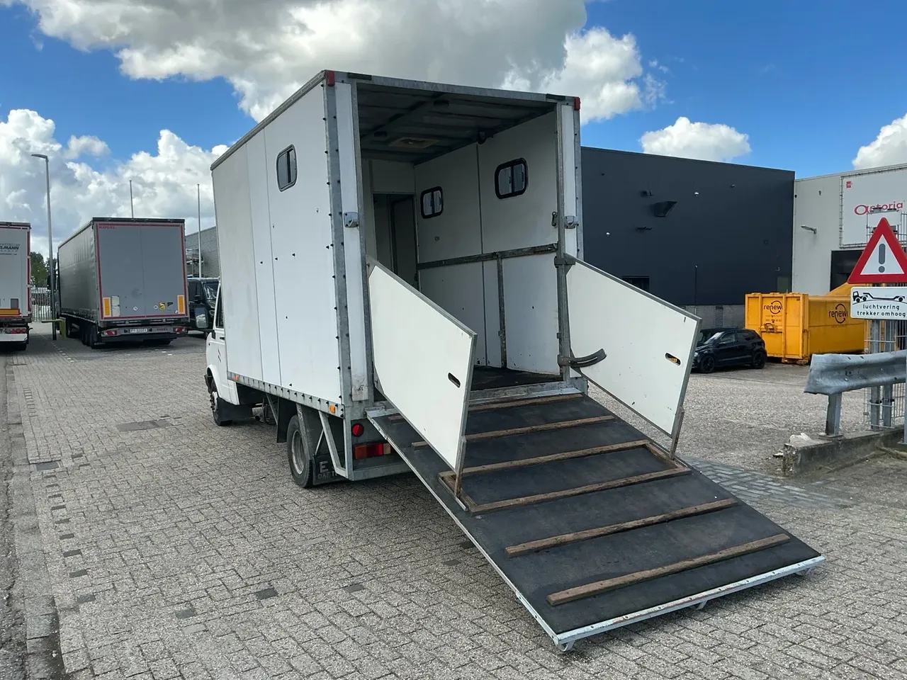 daf2.webp.845b18a3cf5aba50289f6e49a87c355d.webp
