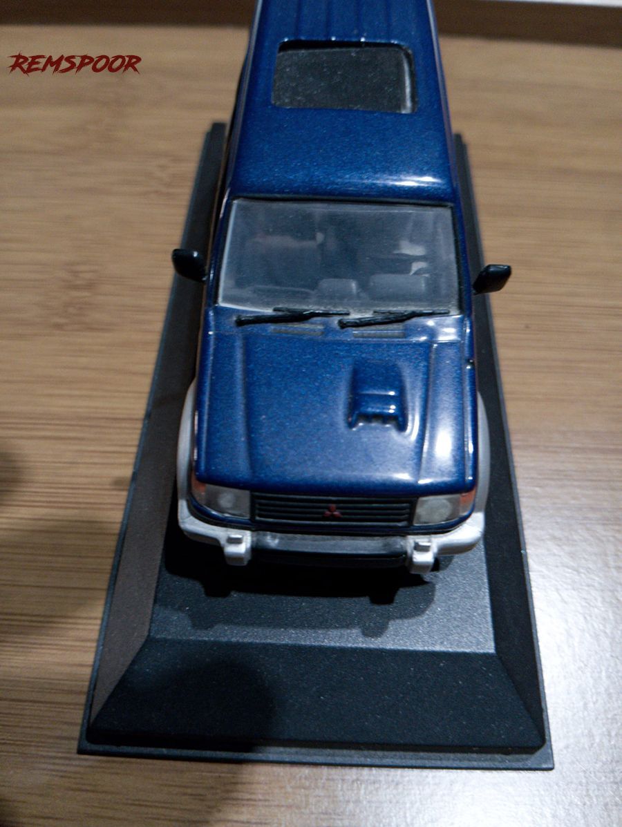 MitsubishiPajero4.jpg.5cb37ab5ebf87c1ebe1d3e0a0cb584cd.jpg